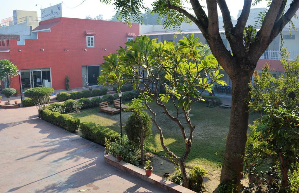 Hotel Goverdhan Tourist Complex Fatehpur Sīkri Exteriör bild